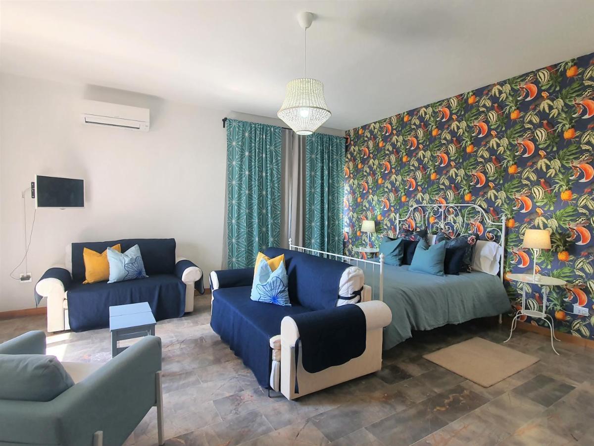 Villa Teresa - Sperlonga Holiday Rooms Bagian luar foto