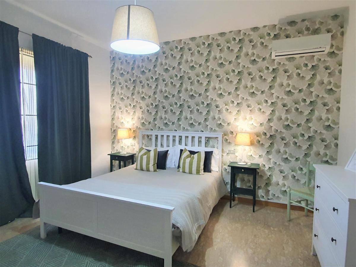 Villa Teresa - Sperlonga Holiday Rooms Bagian luar foto