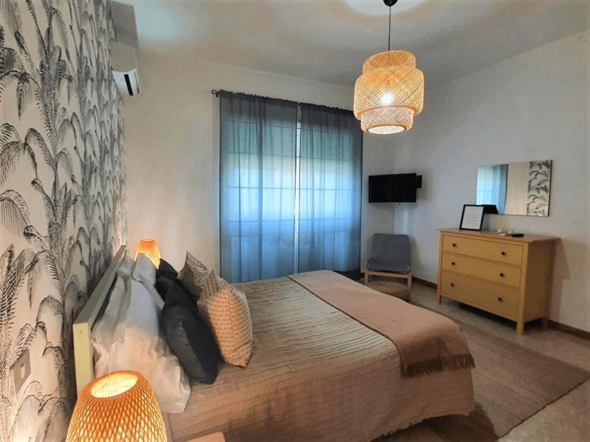 Villa Teresa - Sperlonga Holiday Rooms Bagian luar foto