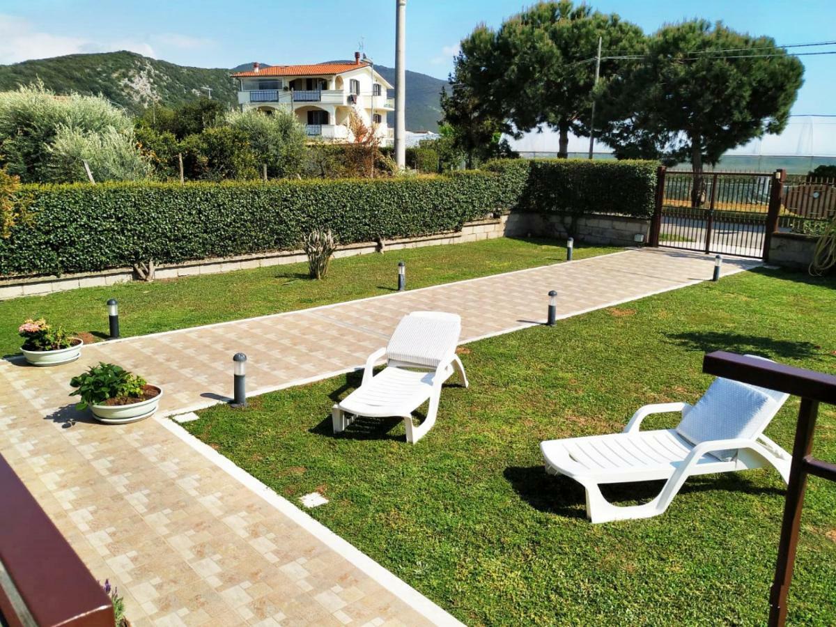Villa Teresa - Sperlonga Holiday Rooms Bagian luar foto